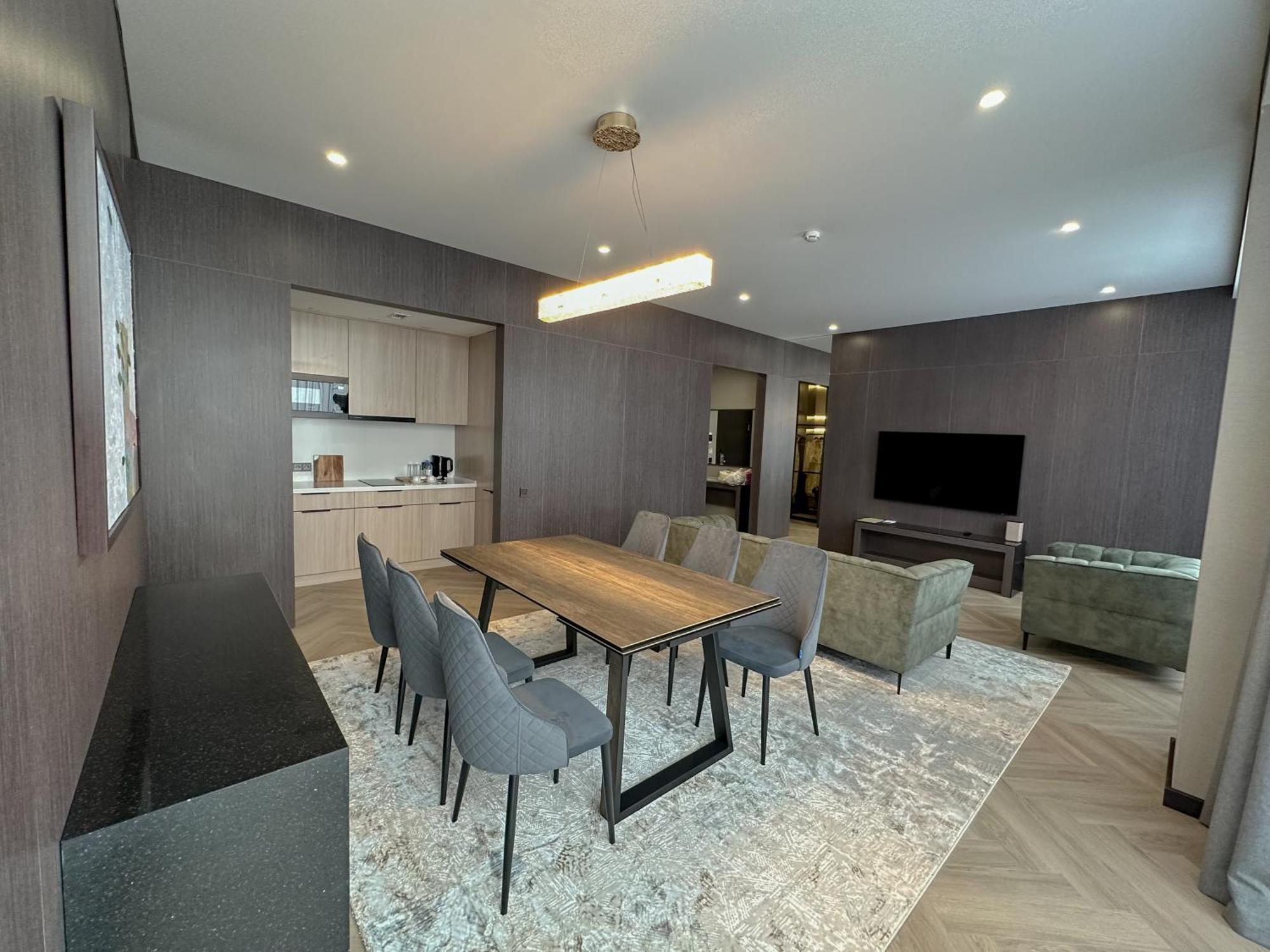 Resident City Hotel 阿拉木图 外观 照片